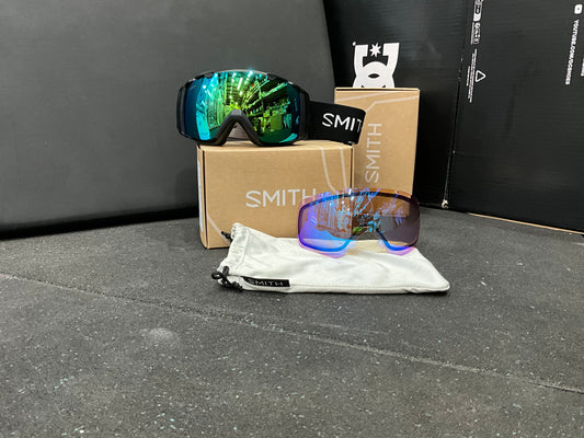 SMITH | I/O Black Medium or I/O MAG Purple Small | Chormapop + bonus lens | Quick release