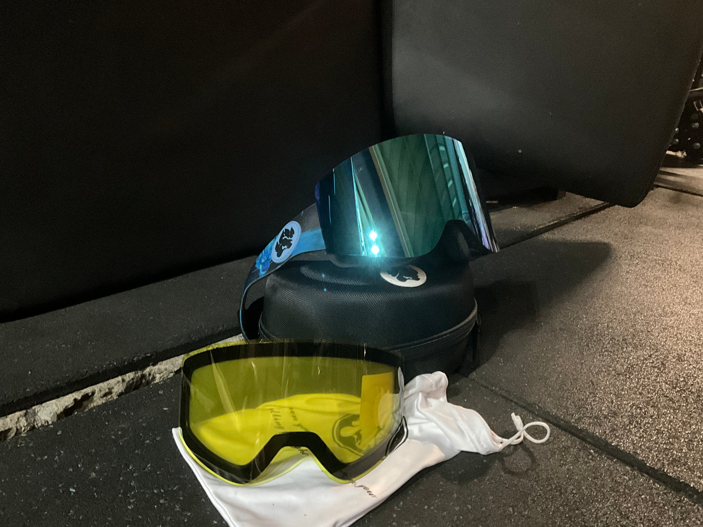 Iconyx 🐾 | Large frameless | Blue  and Green | includes bonus lens | switch lock magnetic