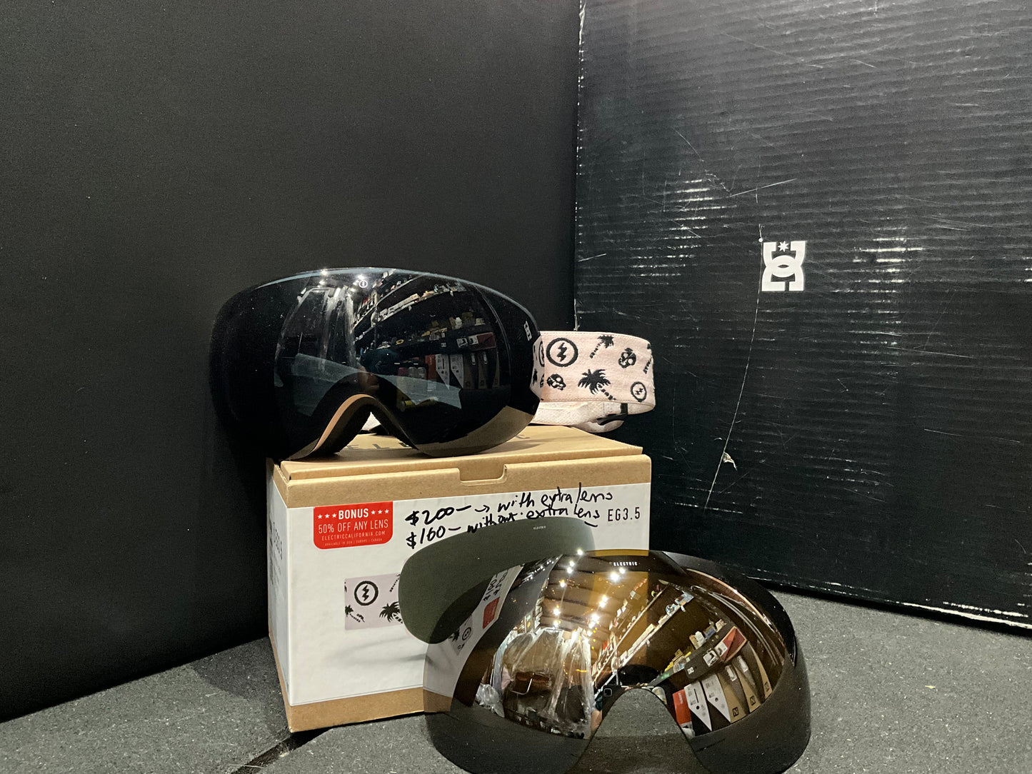 Electric EG3.5 with bonus lens  skeleton pink