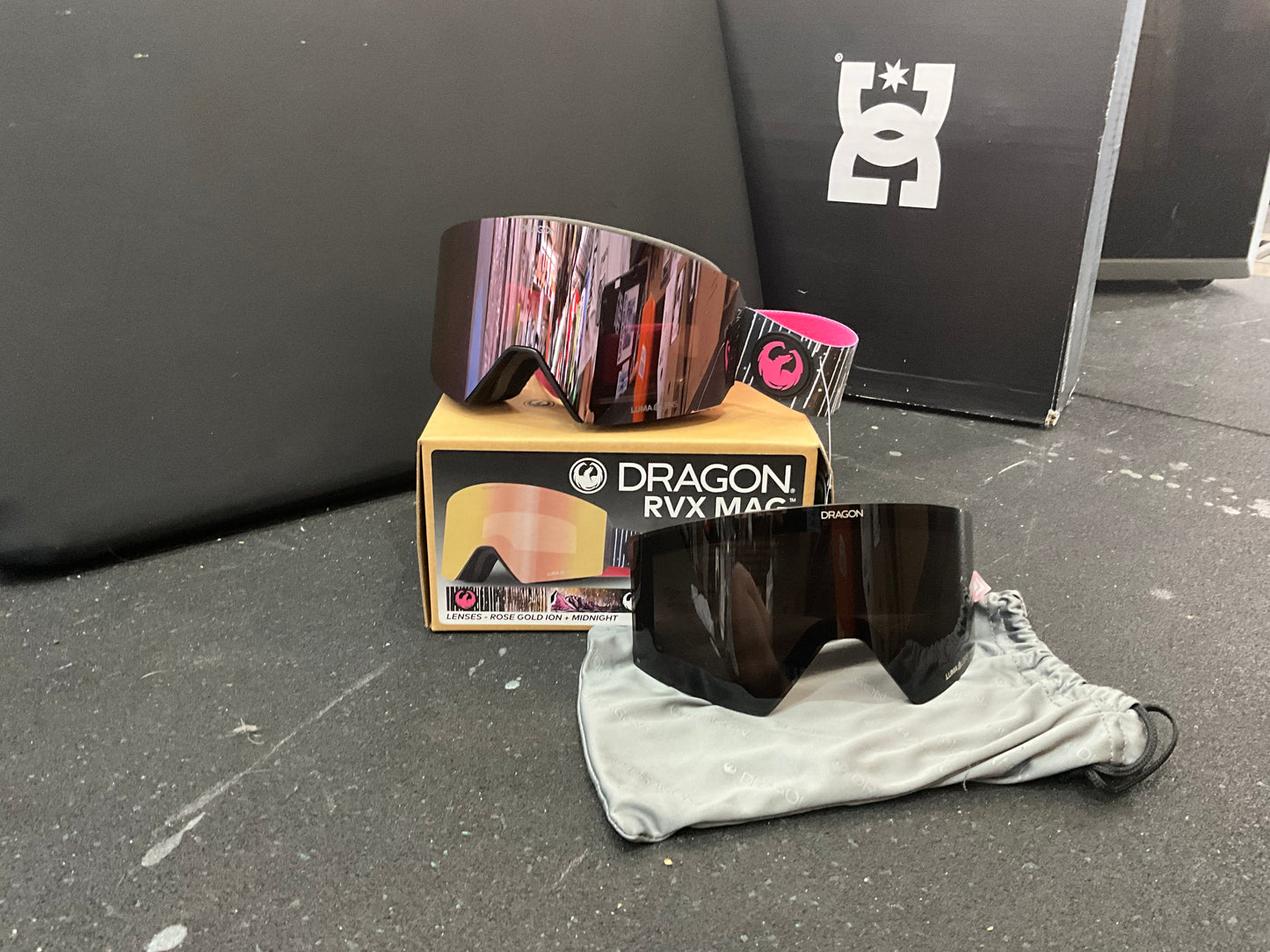 Dragon - RVX MAG | Luma lens | Black, Pink or Black & White | Swift-lock magnetic system |Bonus lens